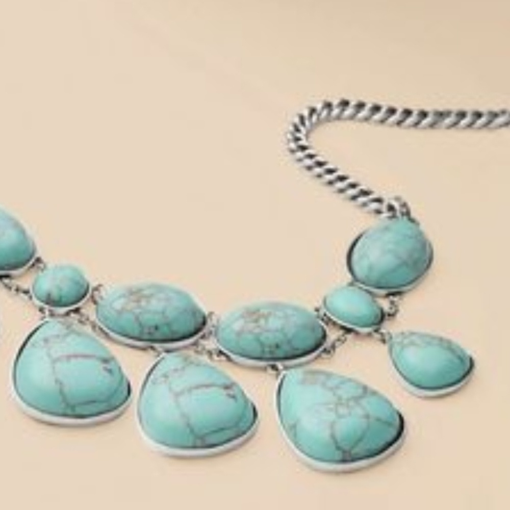 Fossil Faux Turquoise Teardrop Statement Silvertone Necklace NEW 16-1/2" + 2-" - Picture 4 of 6